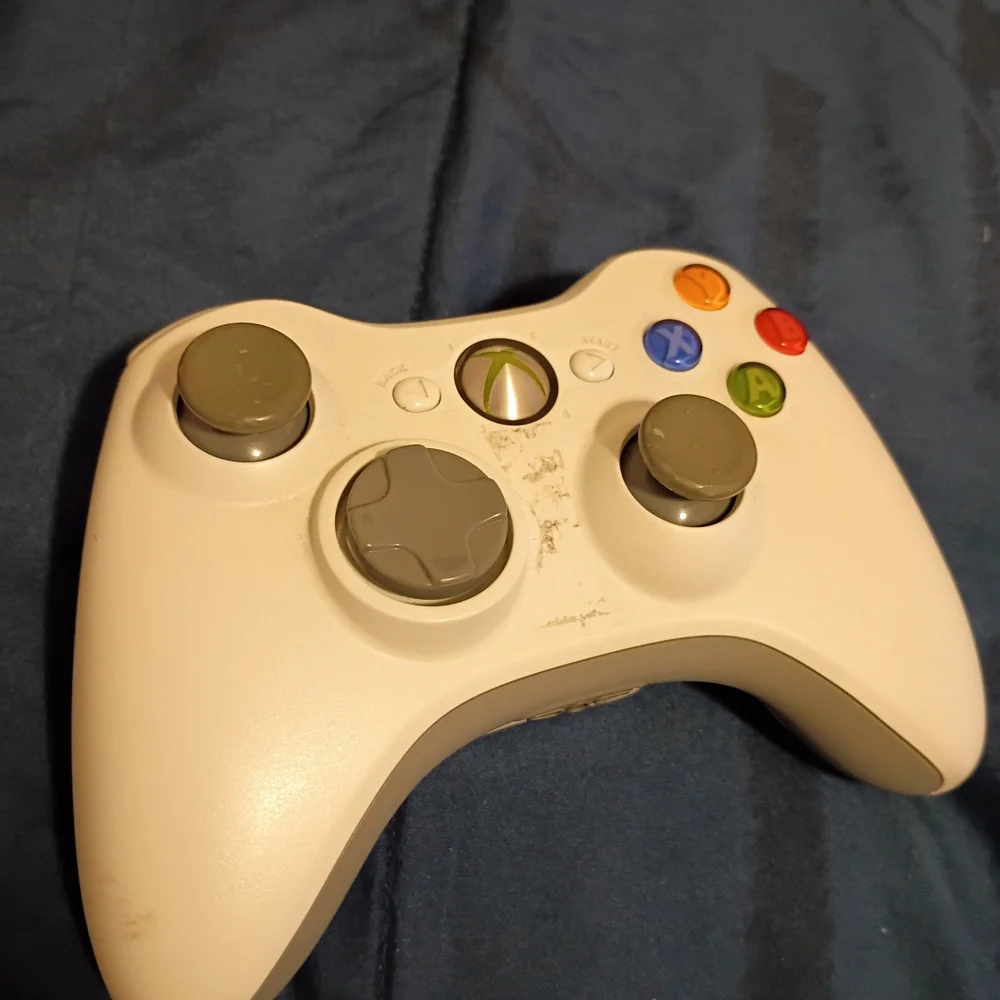 X-Box 360 Controller - Picture 4 of 4